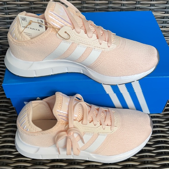 Adidas Swift Run X W women’s - Picture 2 of 16